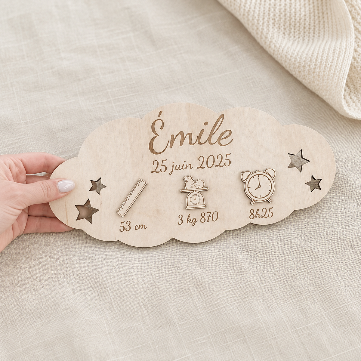 Plaque de naissance nuage personnalisée en bois