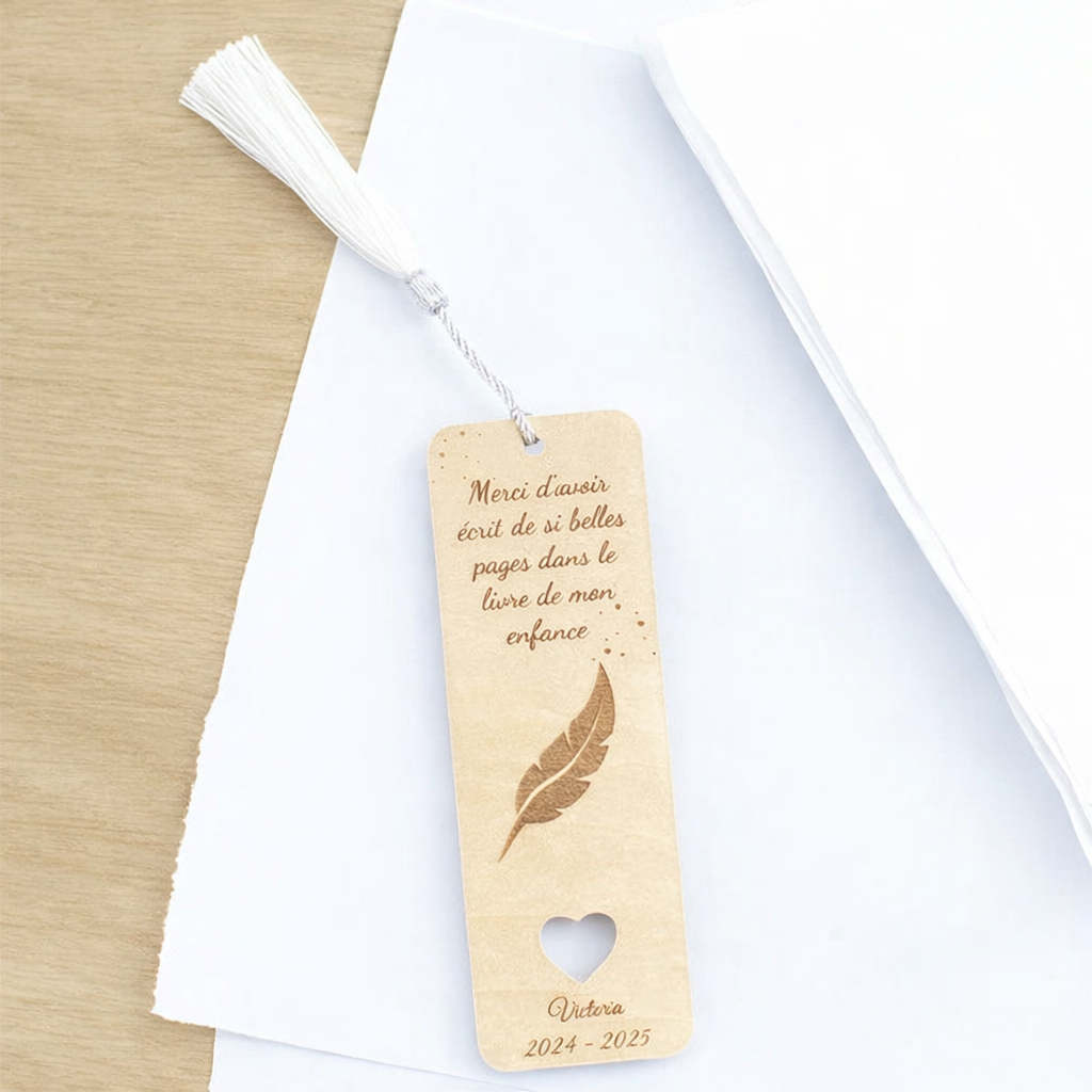 Marque-page en bois personnalisé – Cadeau de fin d’année pour maîtresse