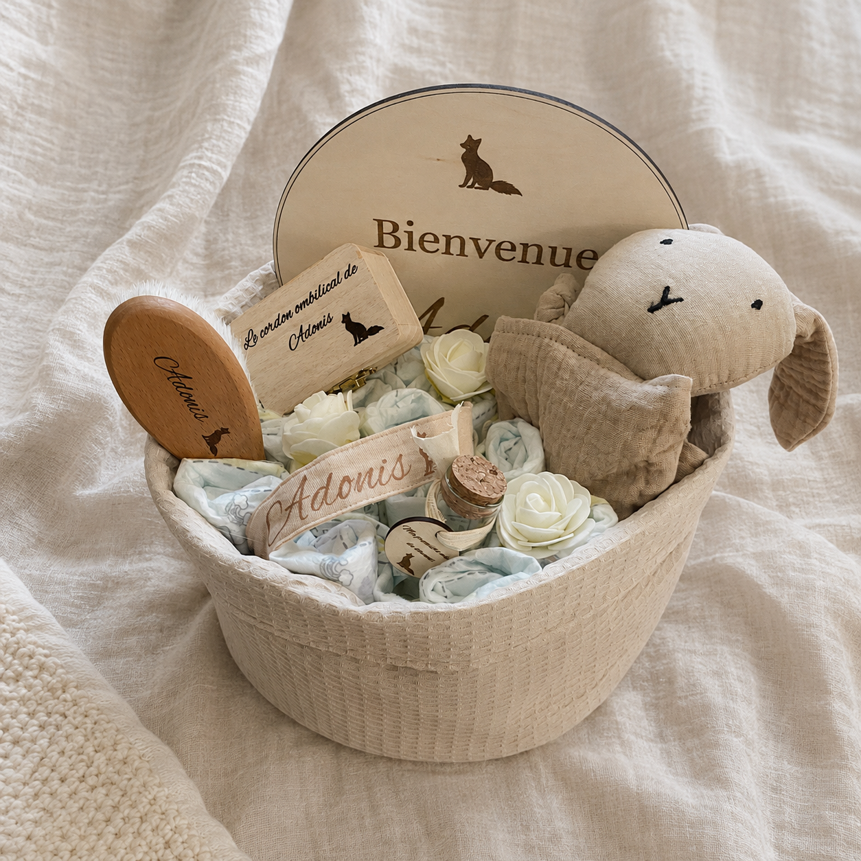 Panier de couches et premiers souvenirs de bébé